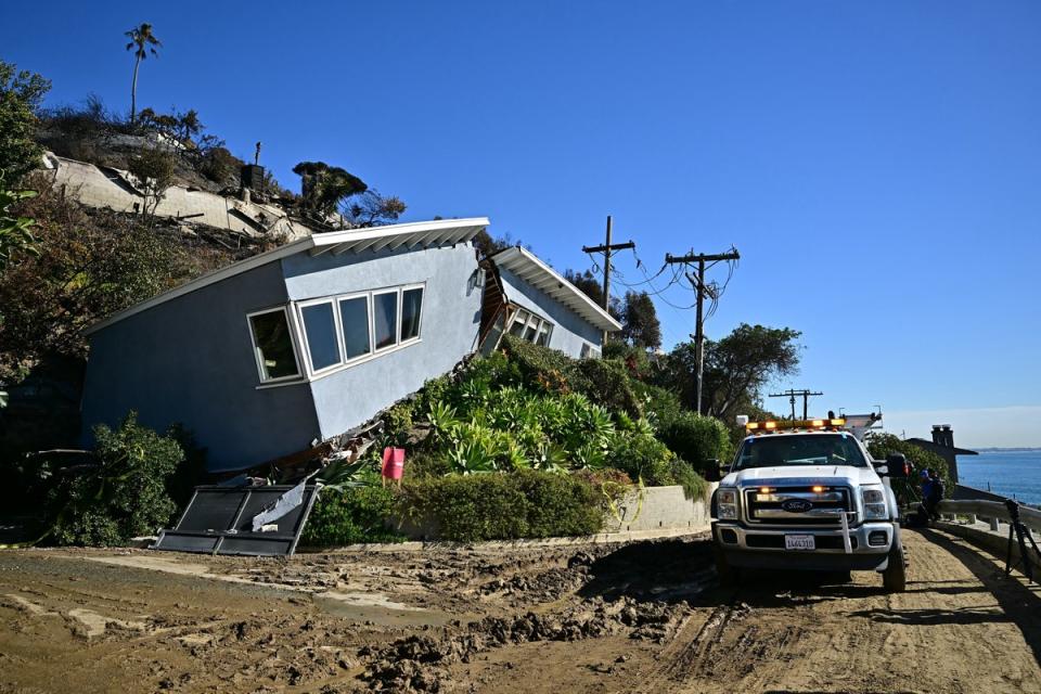 加州一房屋躲过山火却遭遇山体滑坡的奇迹与挑战