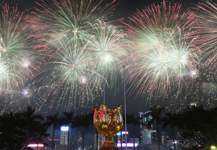 2025今晚香港开特马，揭秘19.923桌面款，助你制定新年计划，成功就在眼前！